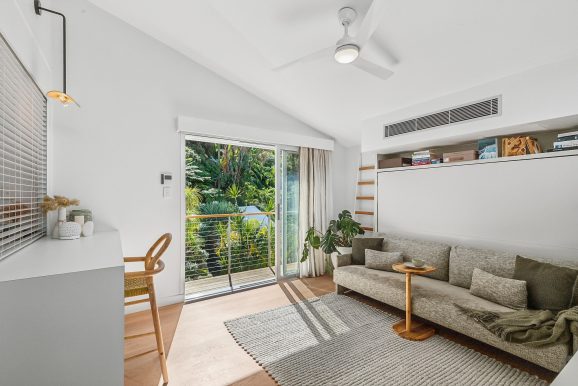 Sandy-Bay-Rd-Clontarf-Bed-3-Lounge-set-up